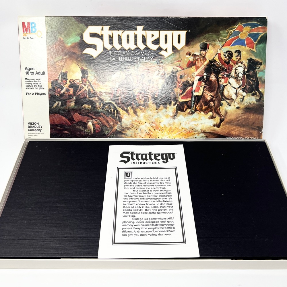 VINTAGE Stratego COMPLETE Milton Bradley 1986 Strategy War Spy Classic Battle